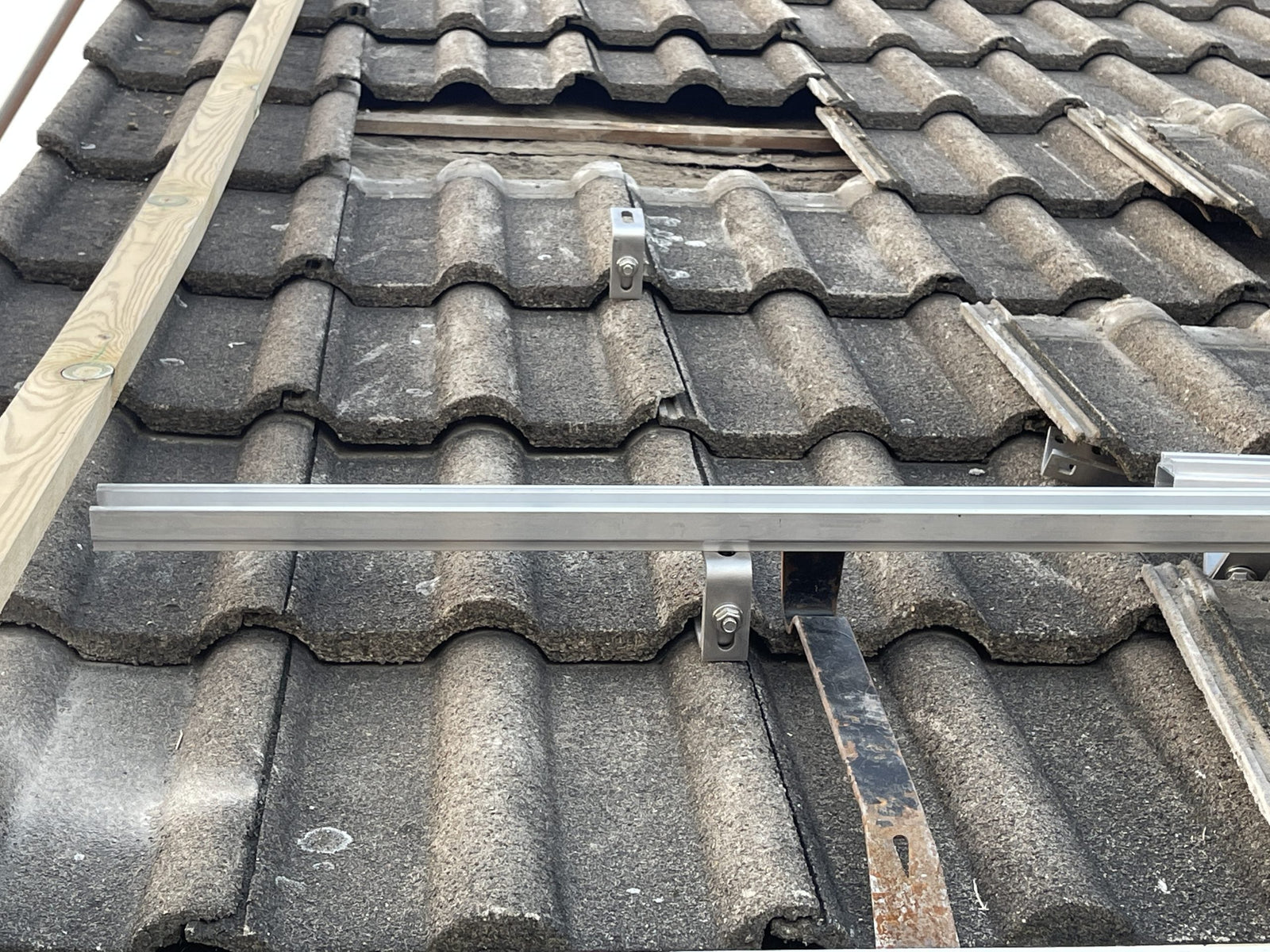 Installing solar panels on tiled roofs