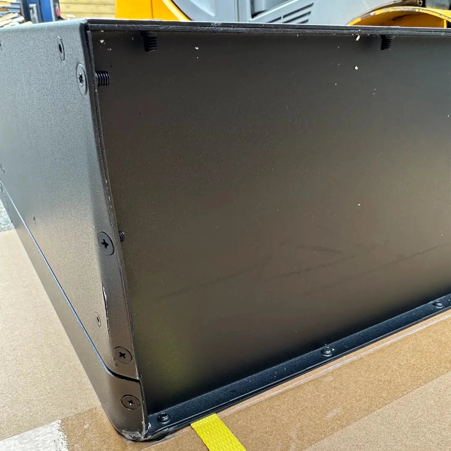 Pylontech US5000C Battery 4.8kWh – Cosmetic Dent – Works Perfectly - VoltaconSolar