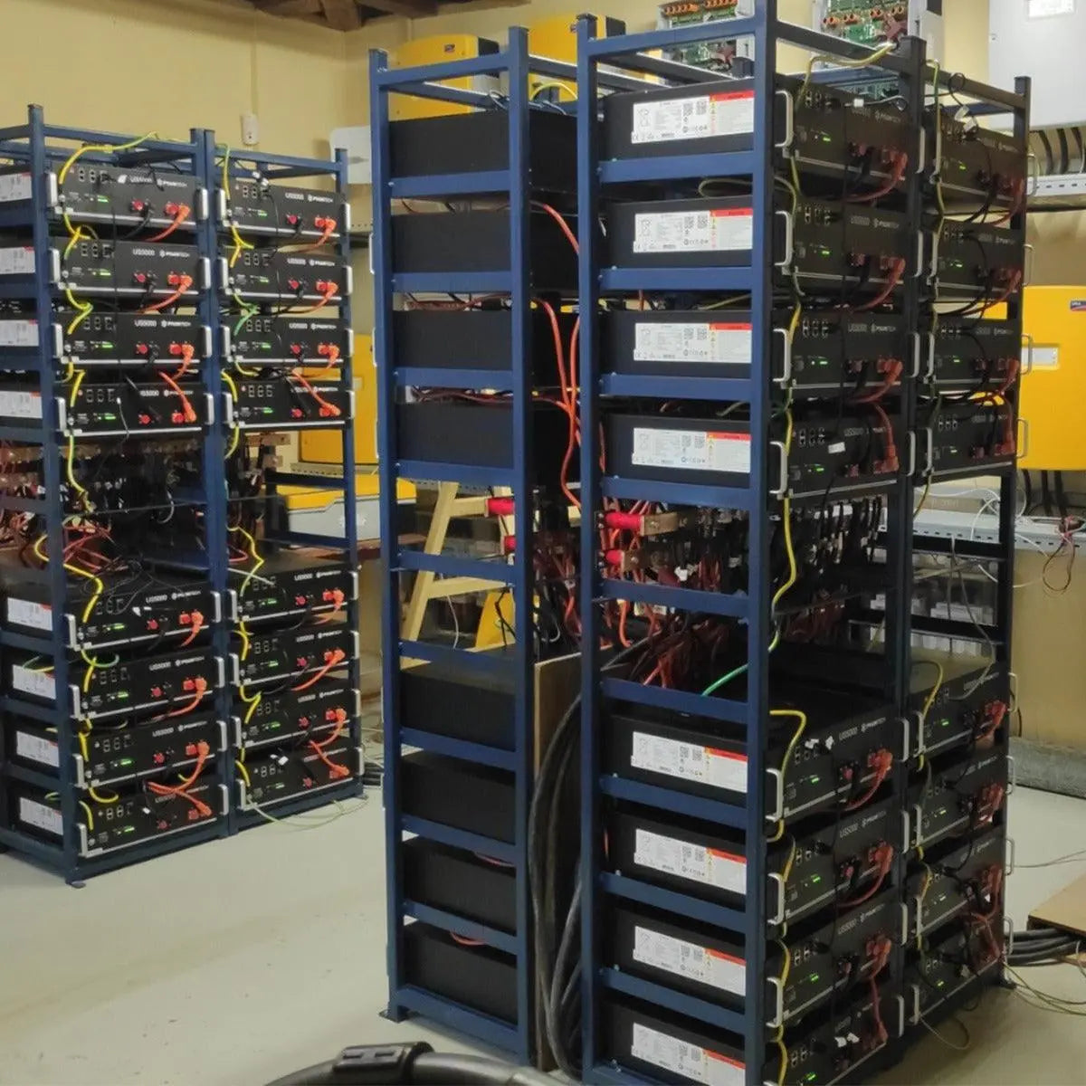 Pylontech US5000 Pack Of 3 With Racks And Cables - 15kWh Energy Storag ...